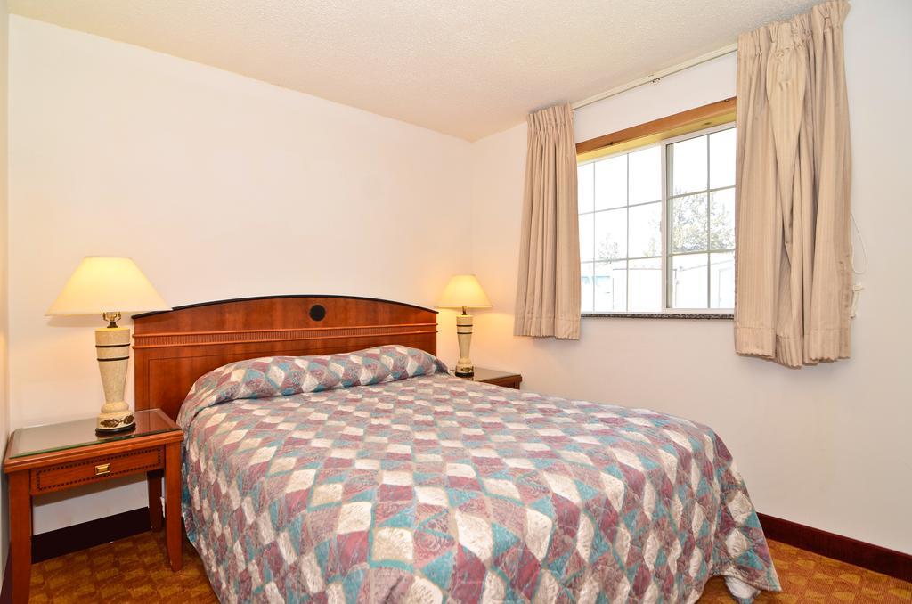 Hotel Econo & 2*
